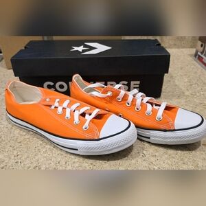 Converse Vibrant Orange Low Top Wm 10